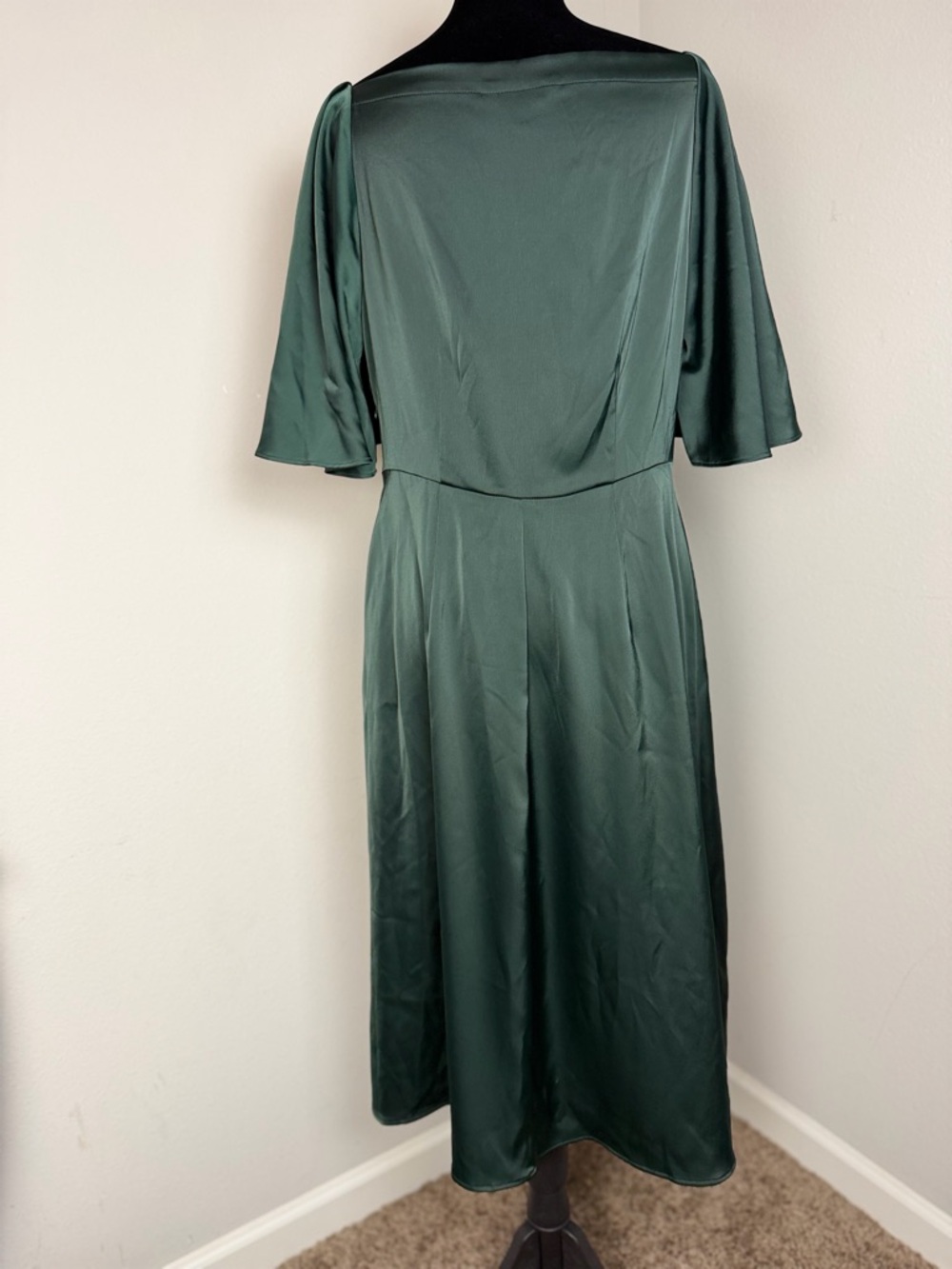 Banana Republic Emerald Green Satin Dress Size 8 Midi Flutter Sleeve Elegant NWT - Picture 7 of 15